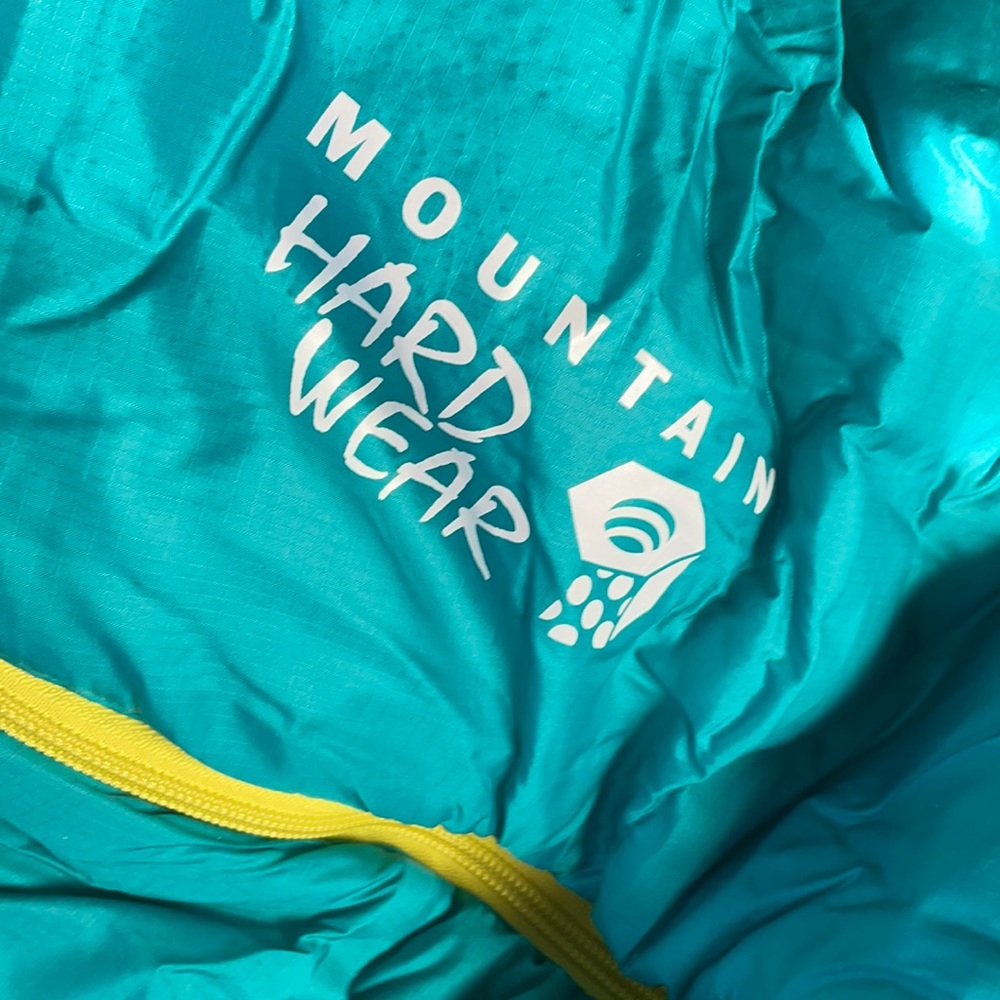 Mountain hardware, below thirty, sleeping bag